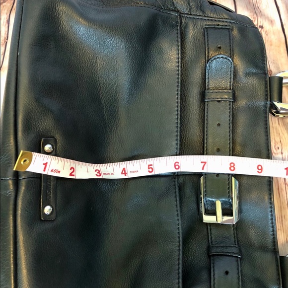 EUC. B. Makowsky. Leather handbag. - Picture 12 of 15